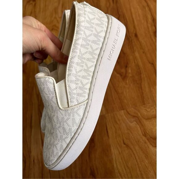 Michael Kors Keaton logo slip on sneaker size 6 - Picture 4 of 6
